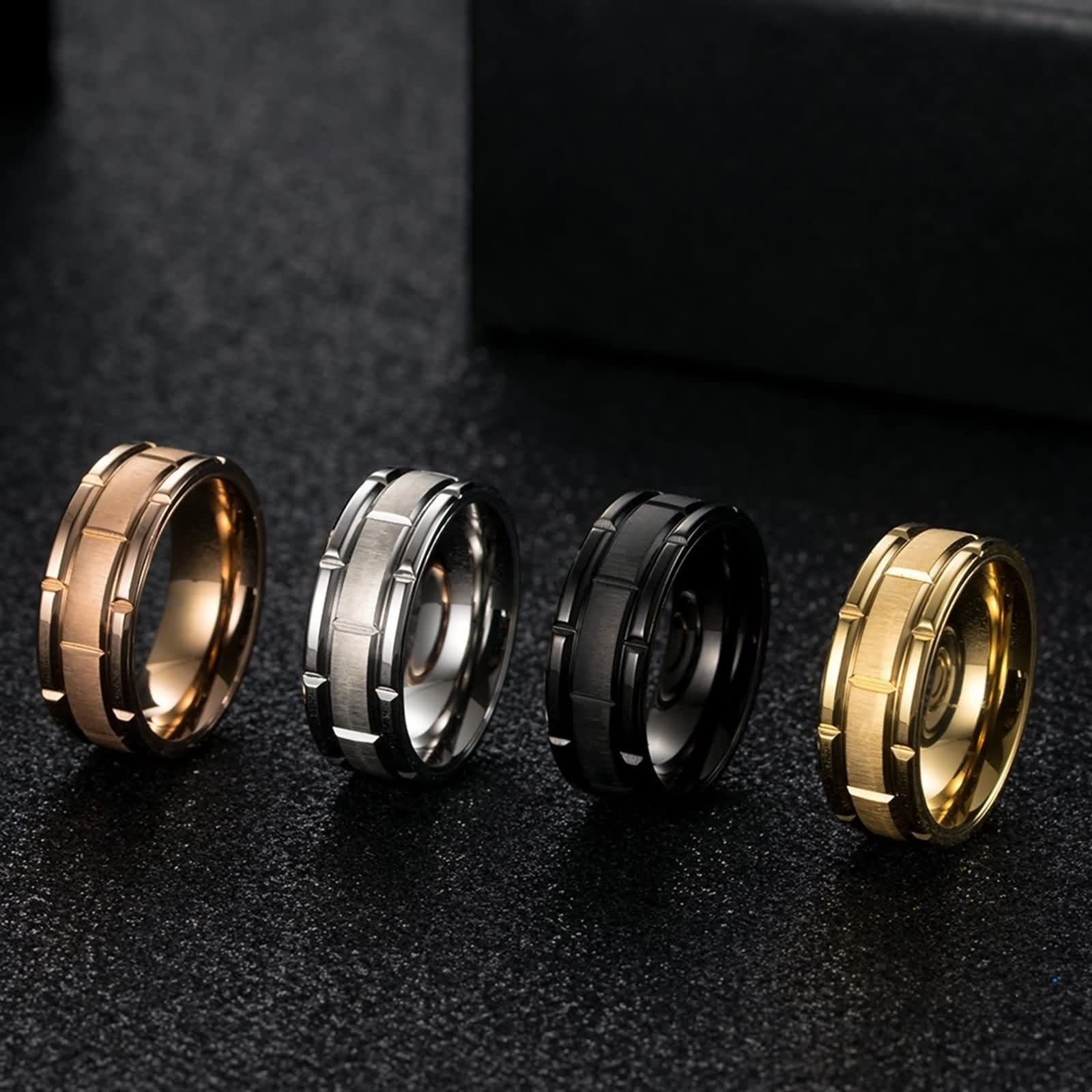 Anel de Noivado Masculino em Aço Azul Escovado com Entalhe de Cor Dourada de 8mm - Miscellaneous Accessories